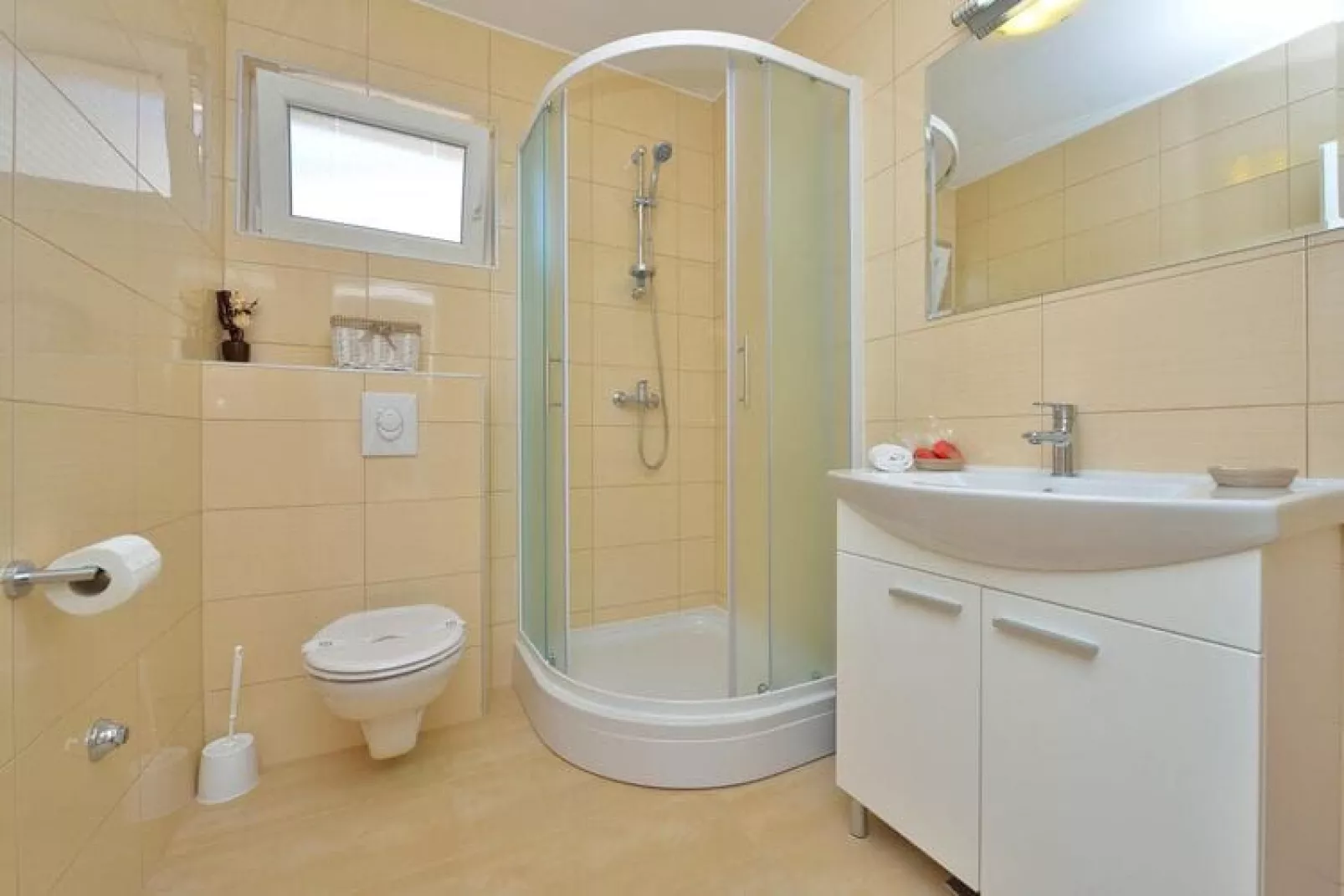 Holiday resort Vile Dalmacija, Preko-3-Raum-App., Classic 4+2, ca. 42 qm für 6 Pers.-Bathroom