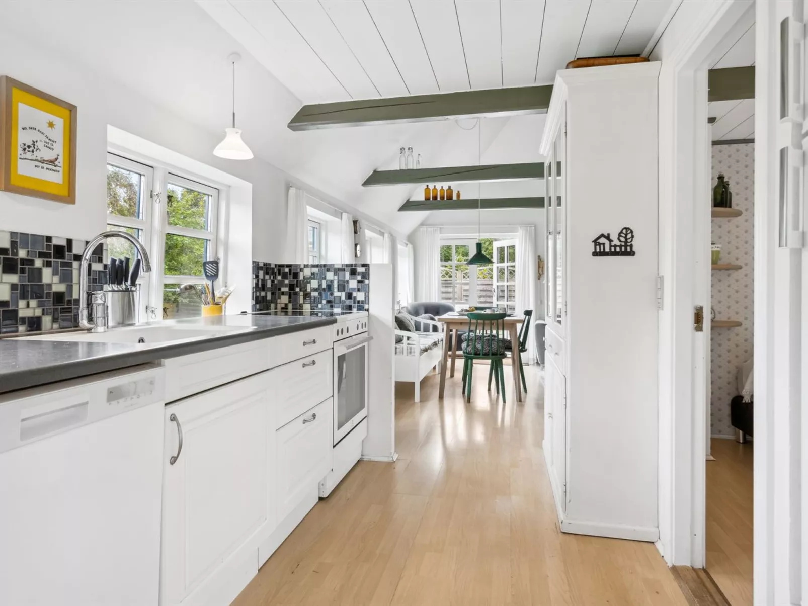 "Prohor" - 1.8km from the sea-Inside