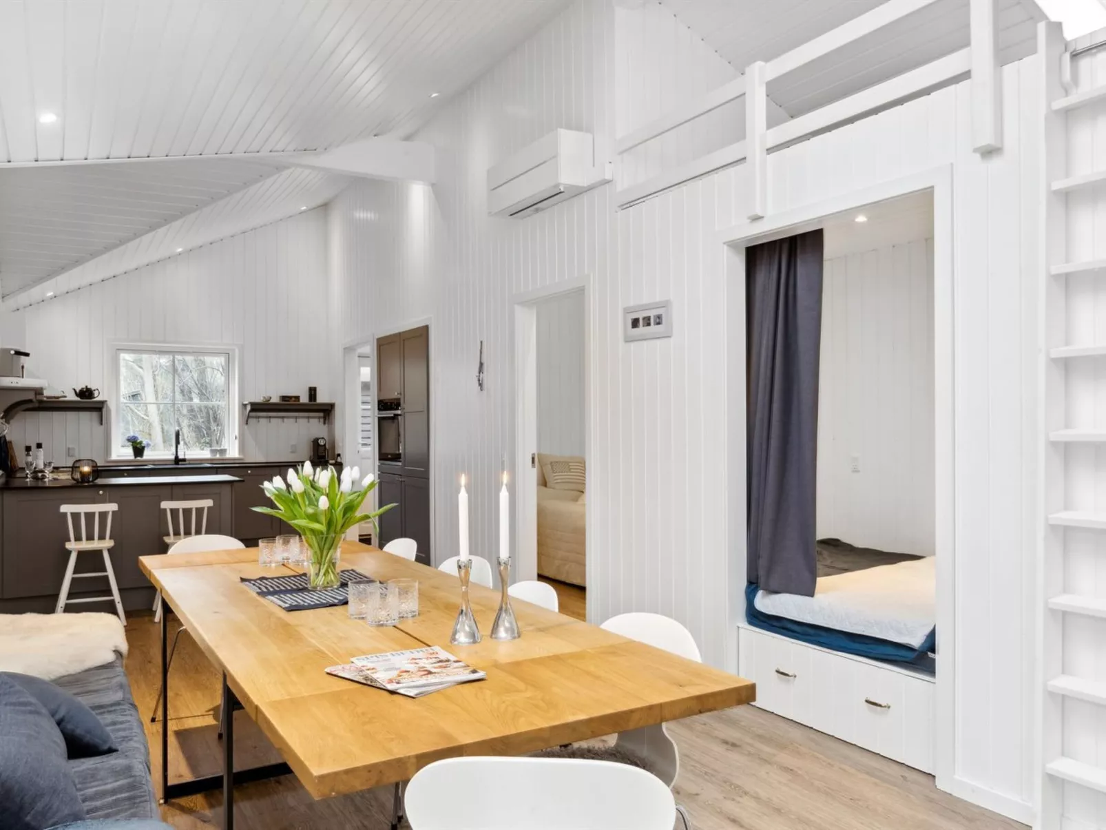 "Loviisa" - 850m from the sea-Inside