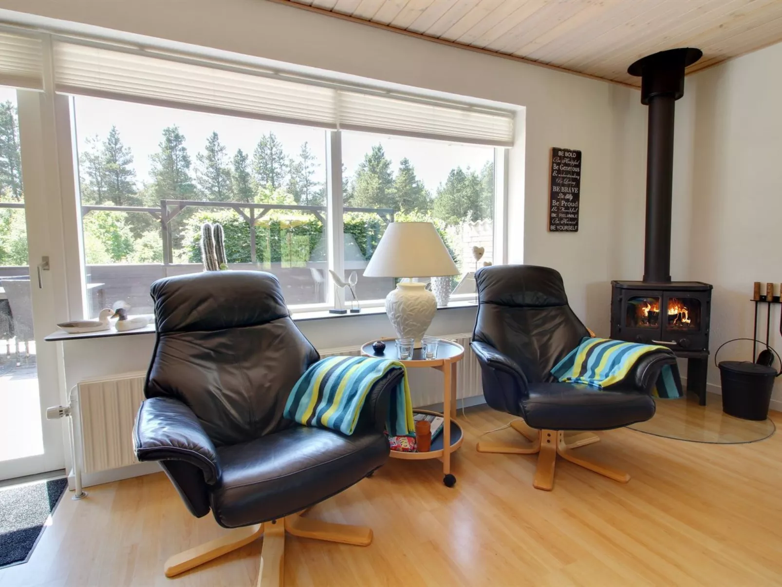"Lavrans" - 2.5km from the sea-Inside