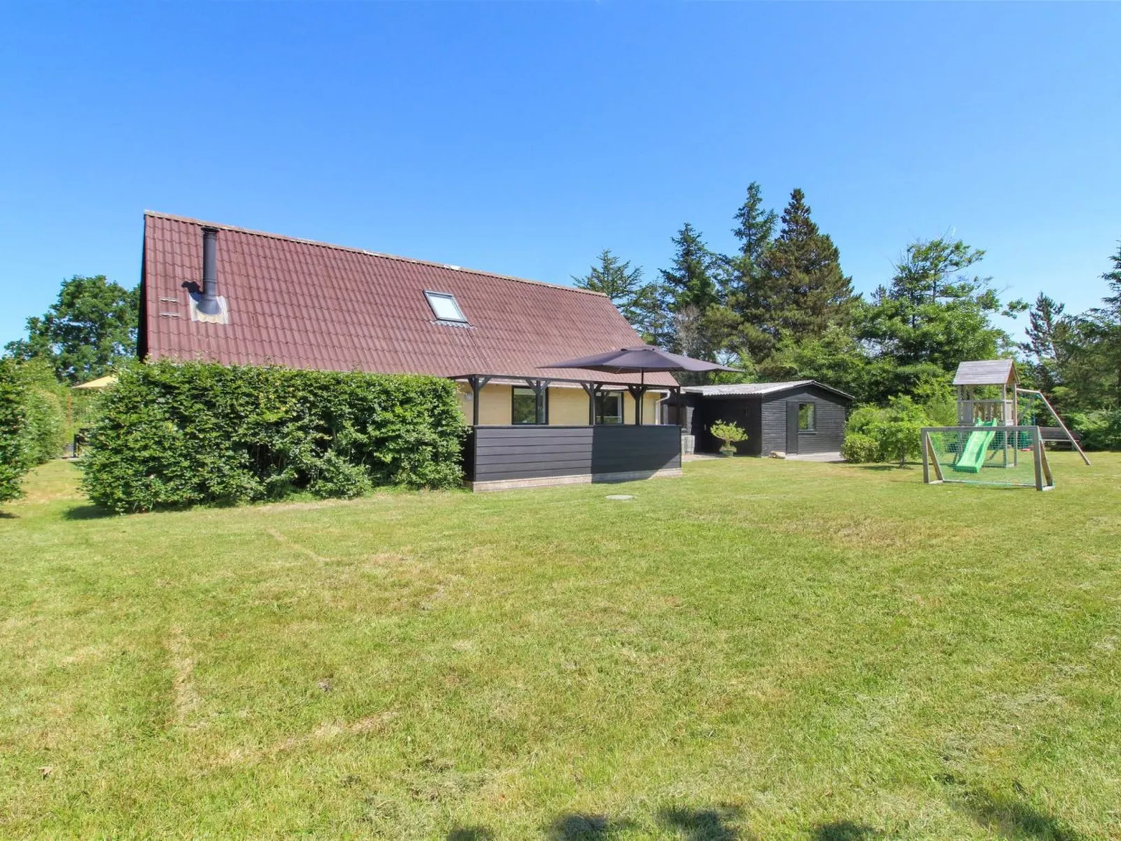"Lavrans" - 2.5km from the sea-Outside