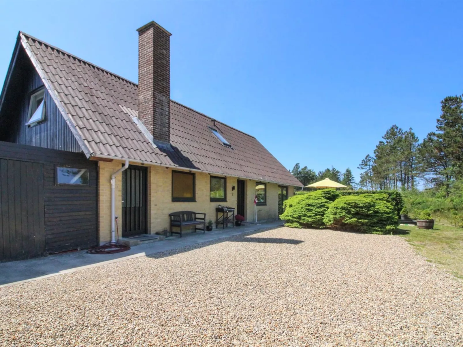 "Lavrans" - 2.5km from the sea-Outside
