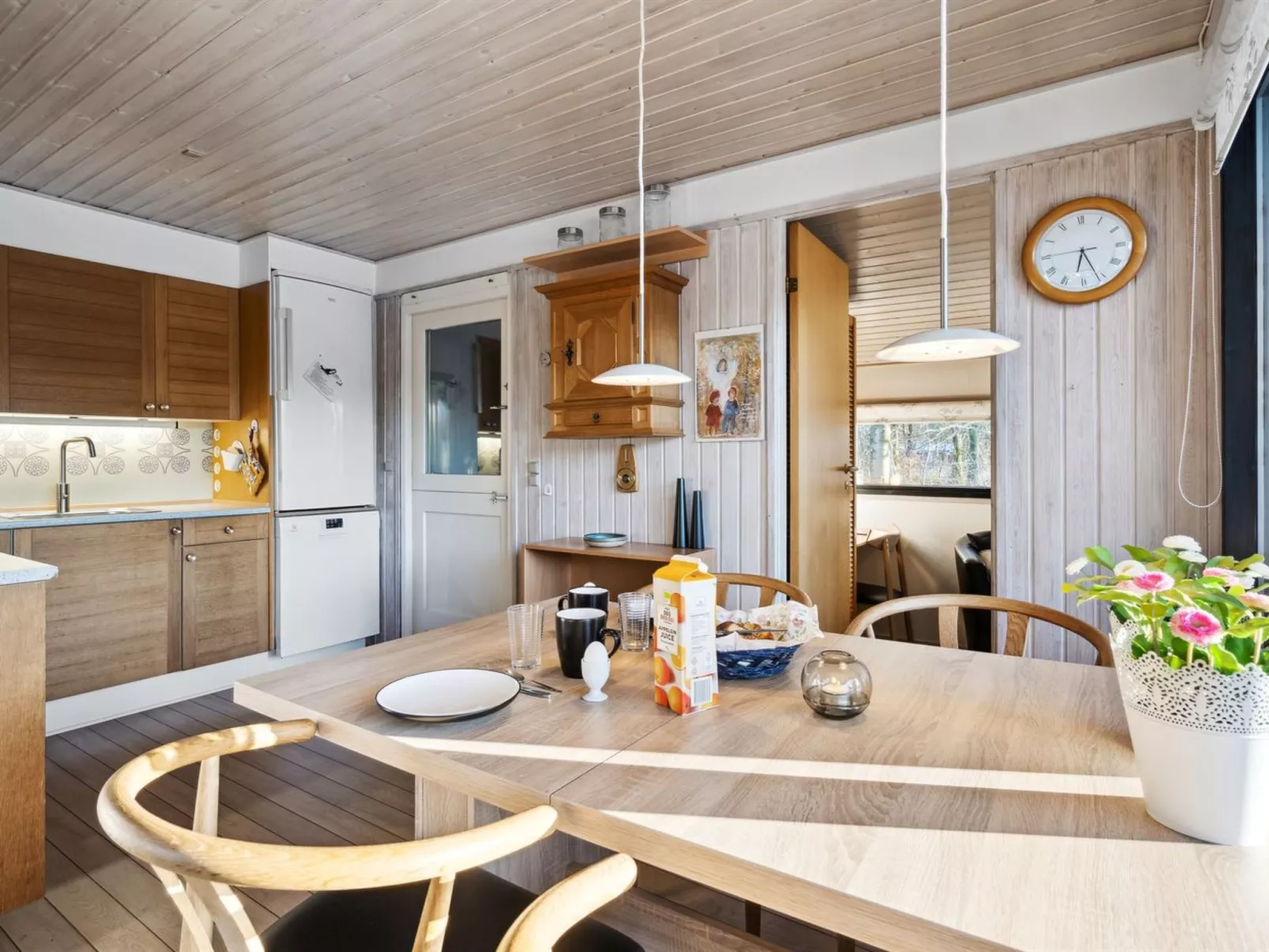 "Mijat" - 30km from the sea-Inside