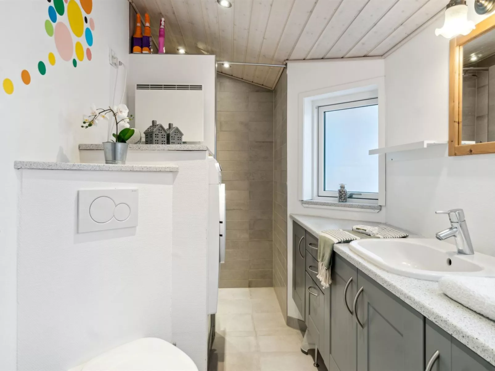 "Oskari" - 175m from the sea-Drinnen