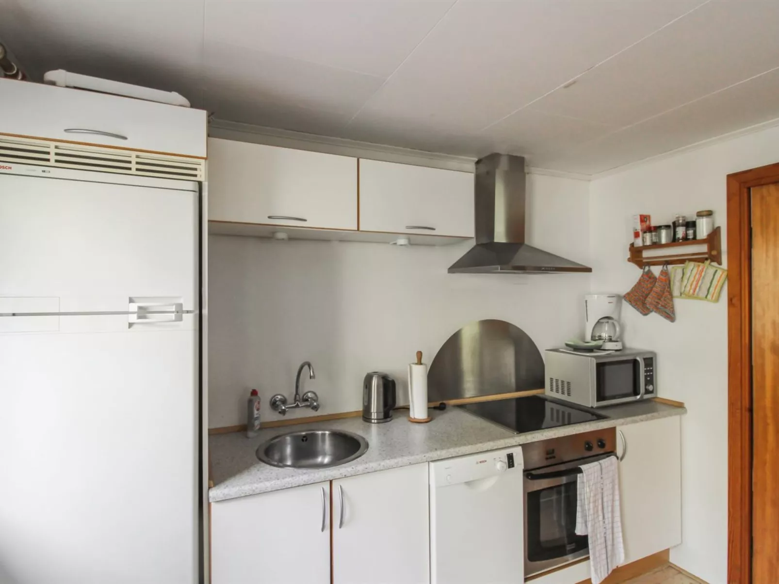 "Vasil" - 1.2km from the sea-Inside