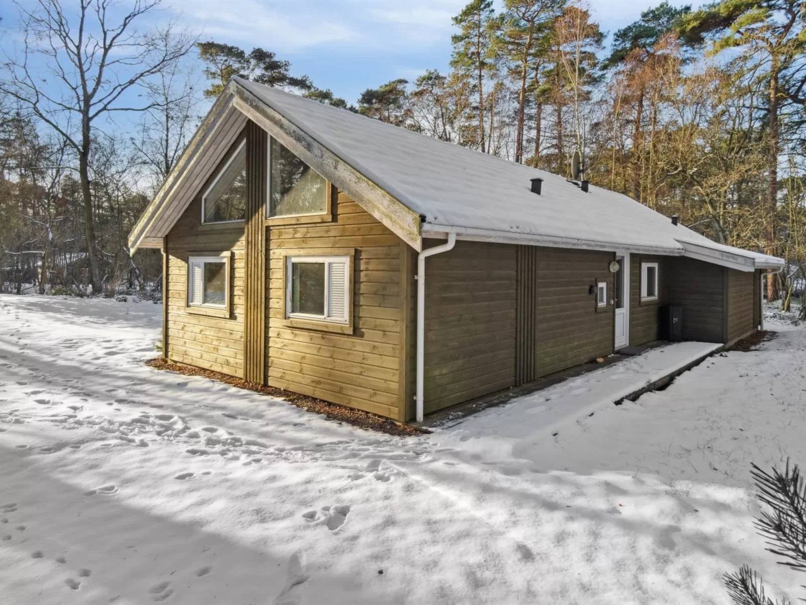 "Ellynor" - 600m from the sea-Outside