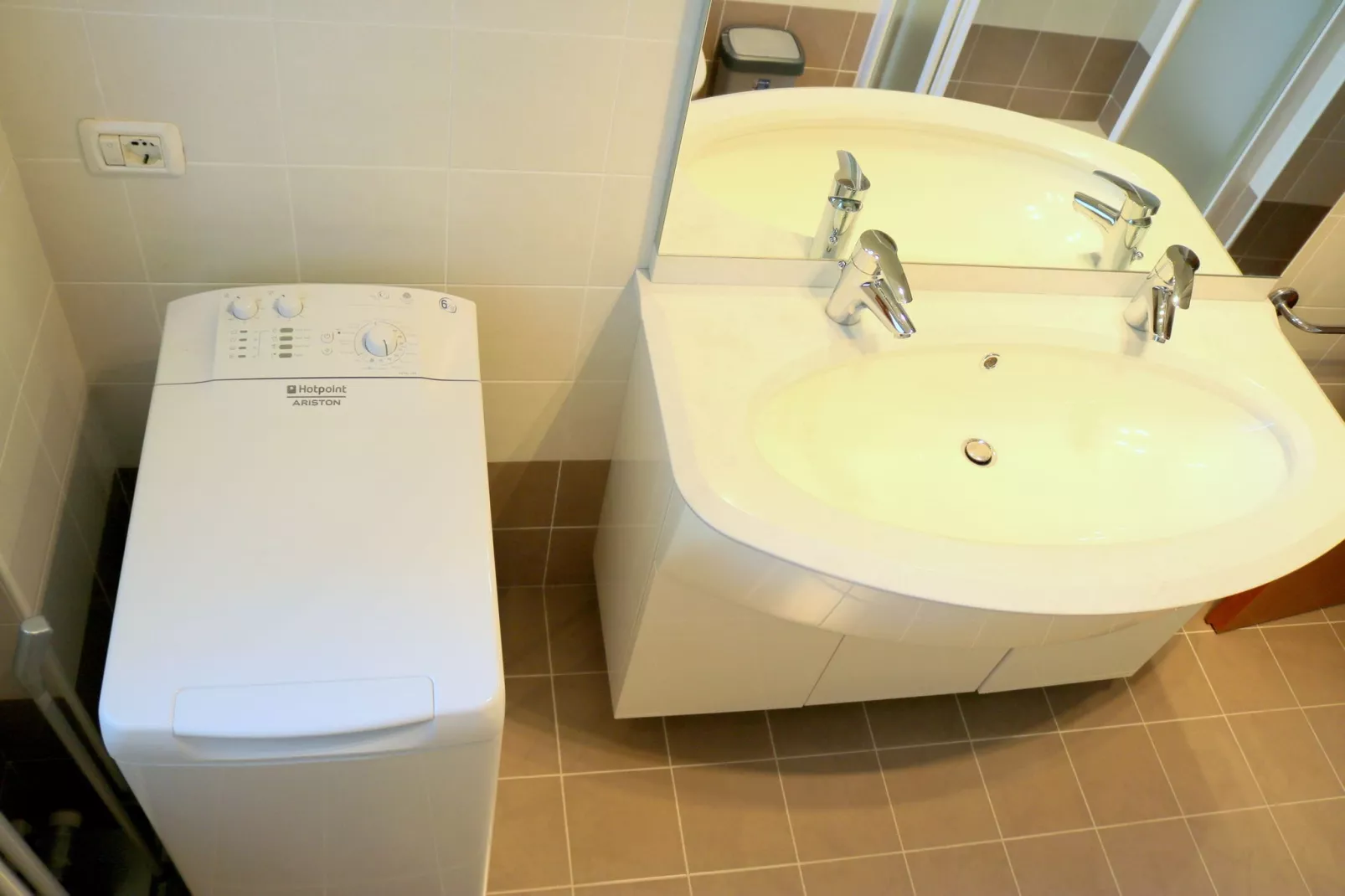 Lady Anna Tre-Bathroom