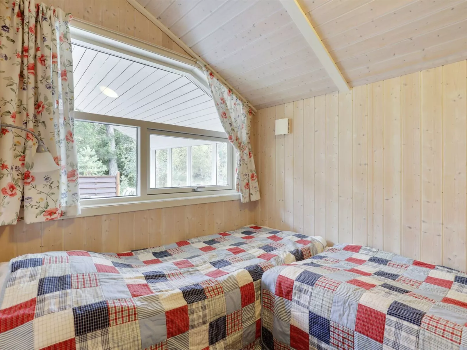 "Bea" - 300m from the sea-Inside