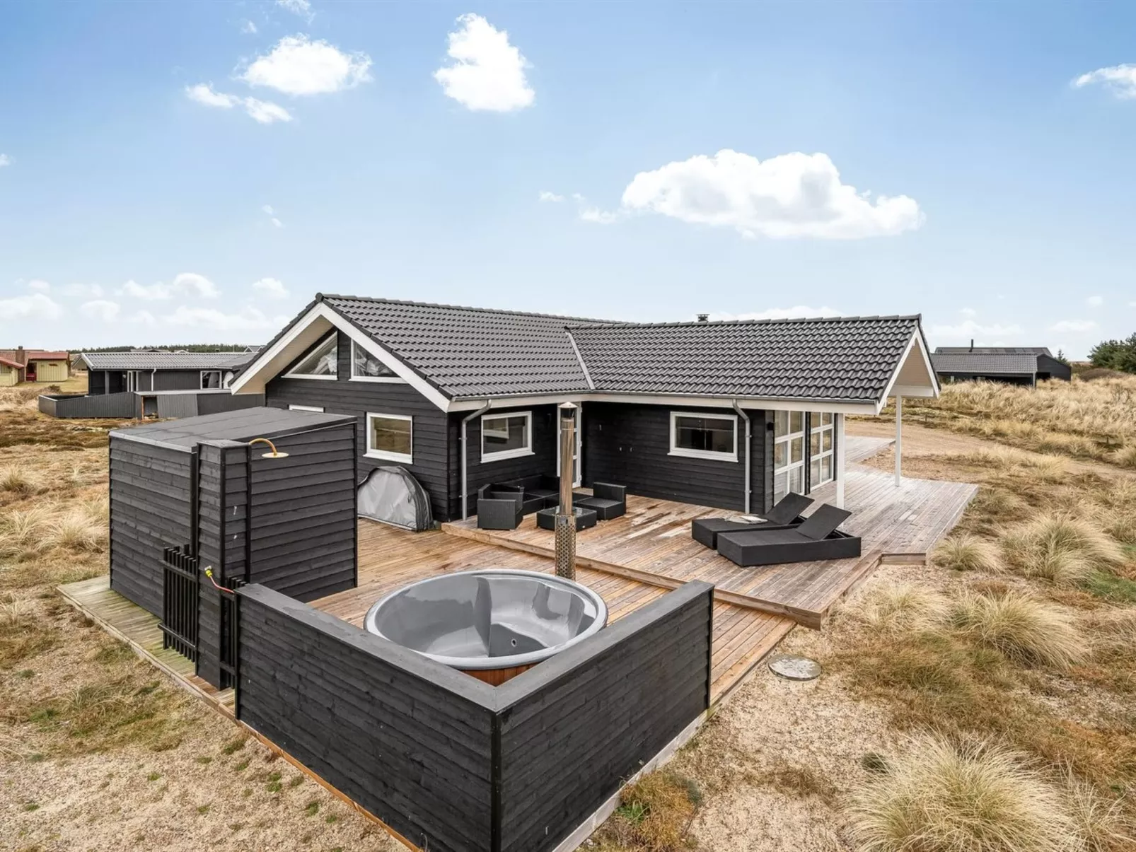 "Tola" - 450m from the sea-Outside