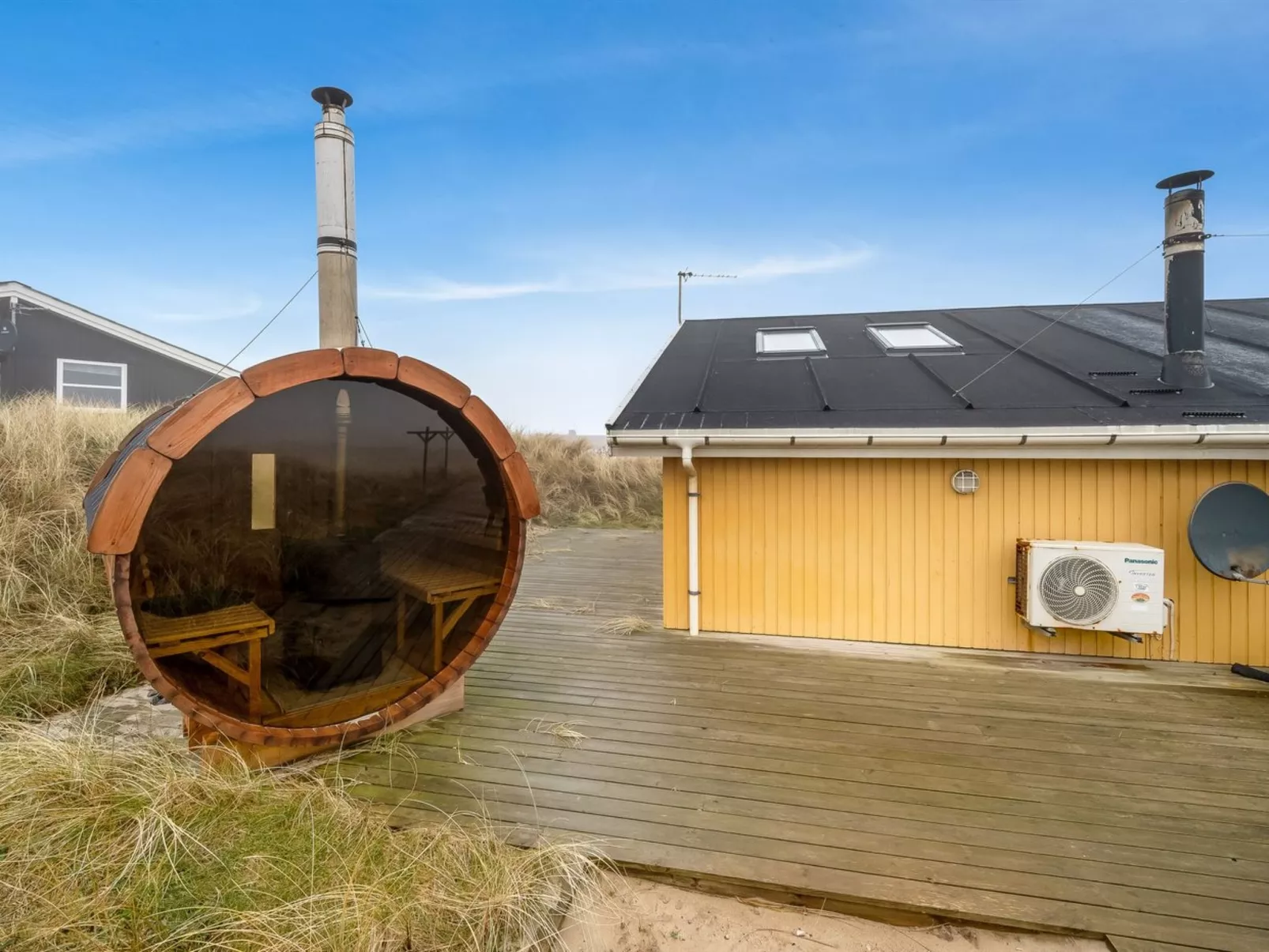 "Malgest" - 100m from the sea-Outside
