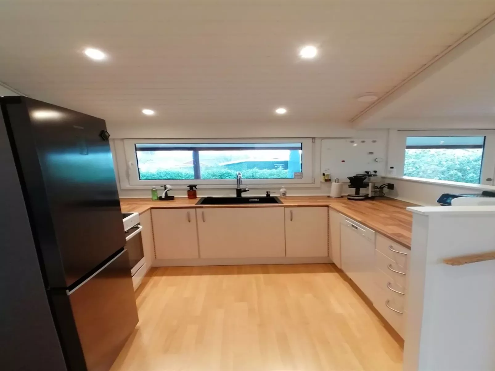 "Safina" - 100m from the sea-Inside