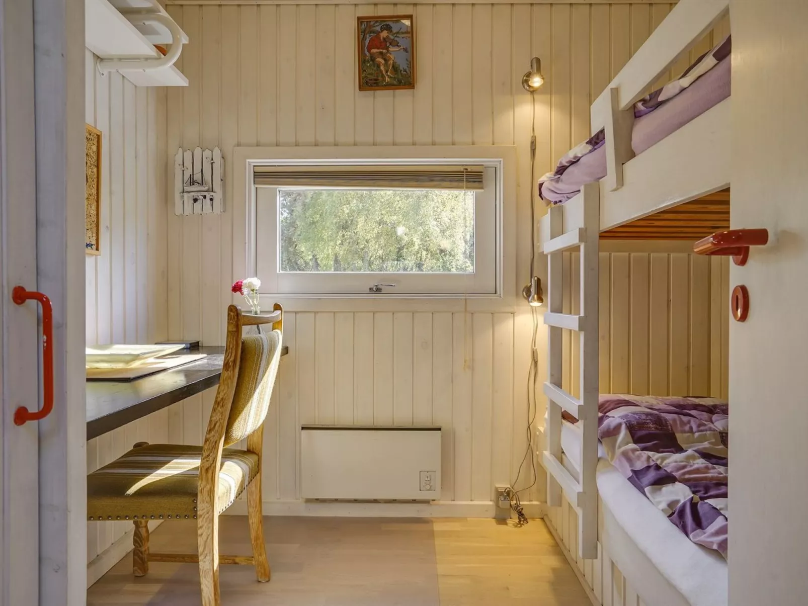 "Amai" - 100m from the sea-Inside