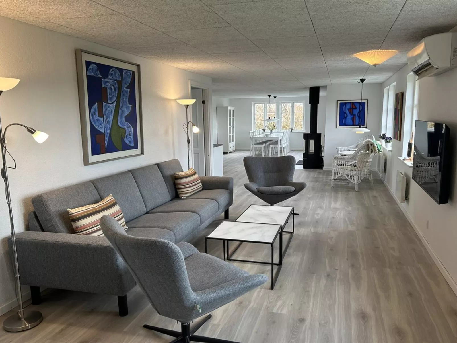 "Torhild" - 700m from the sea-Drinnen