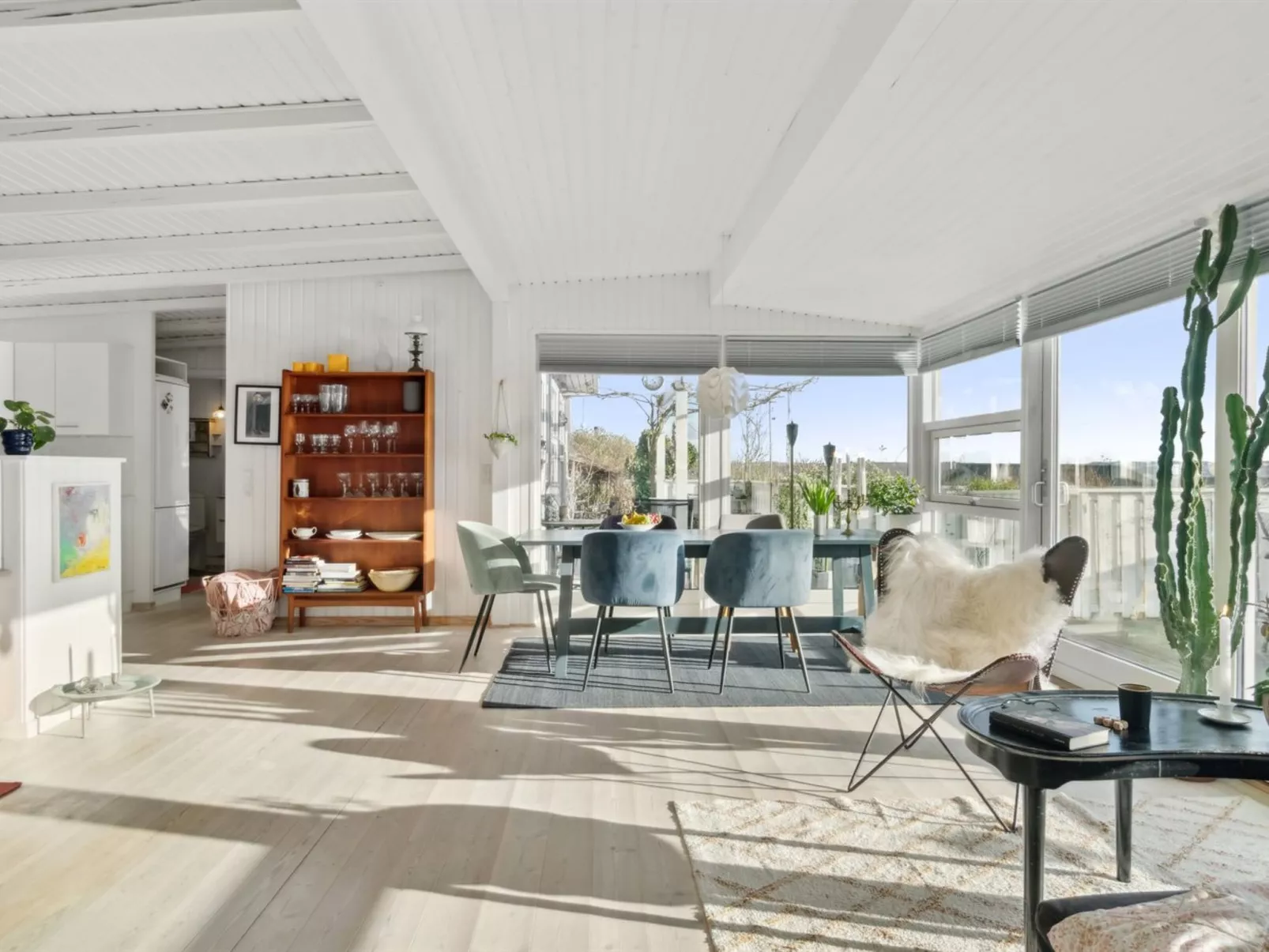 "Sylvia" - 450m from the sea-Inside