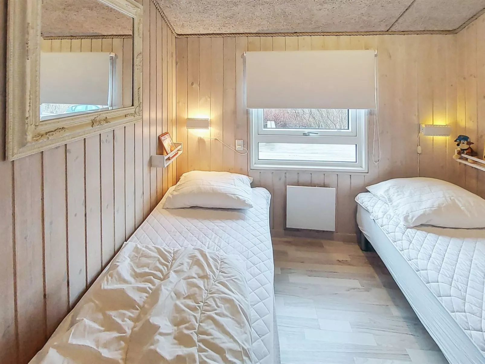 "Katharine" - 175m from the sea-Inside