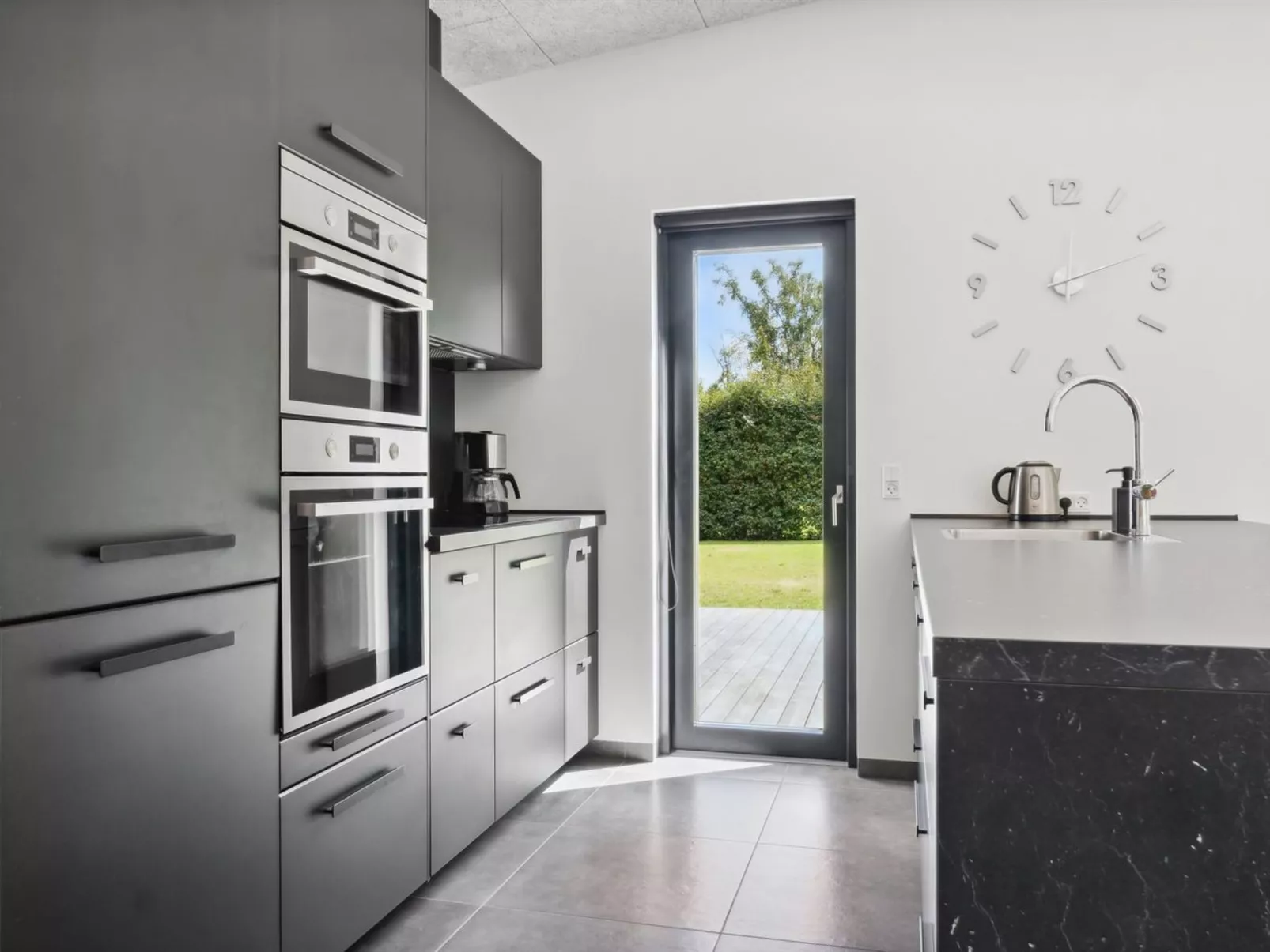 "Aime" - 350m from the sea-Inside