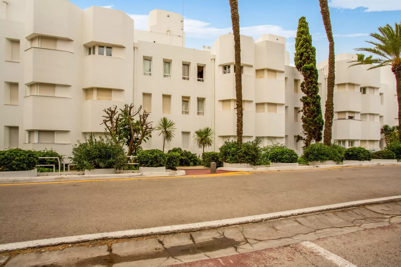 PRECIOSO APARTAMENTO CON VISTAS EN SOTOGRANDE-Exterior summer
