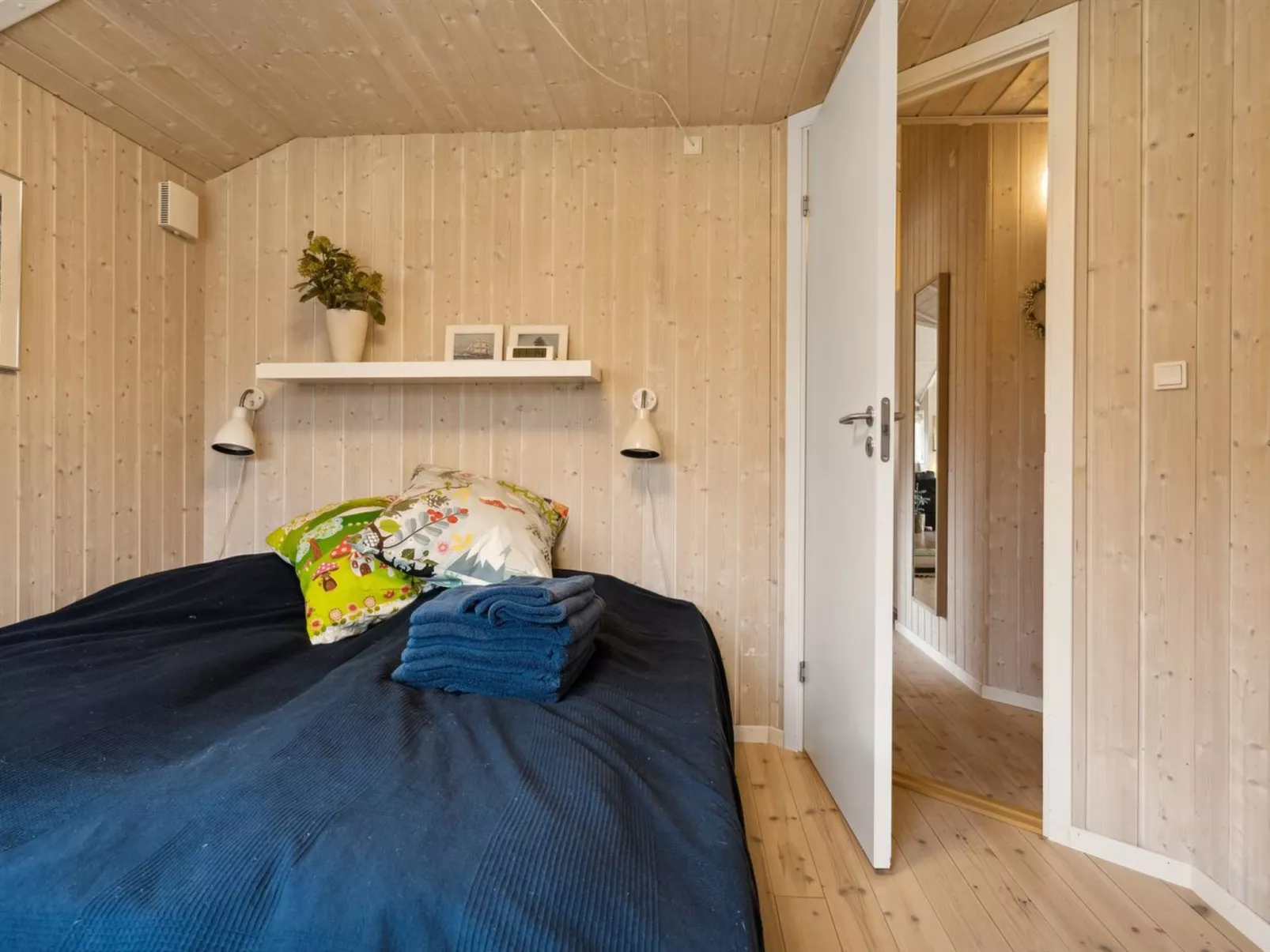 "Fatima" - 400m from the sea-Drinnen