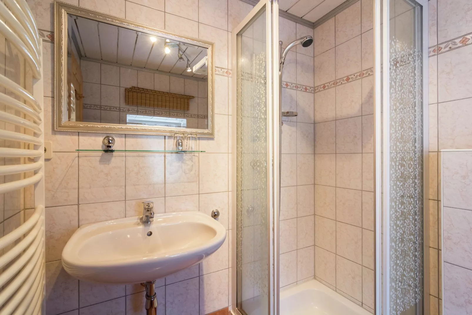 Haus Tschernitz-Bathroom