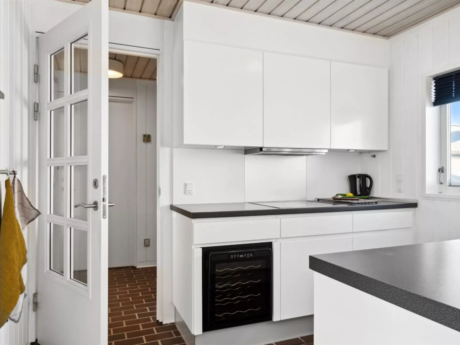 "Leny" - 900m from the sea-Inside