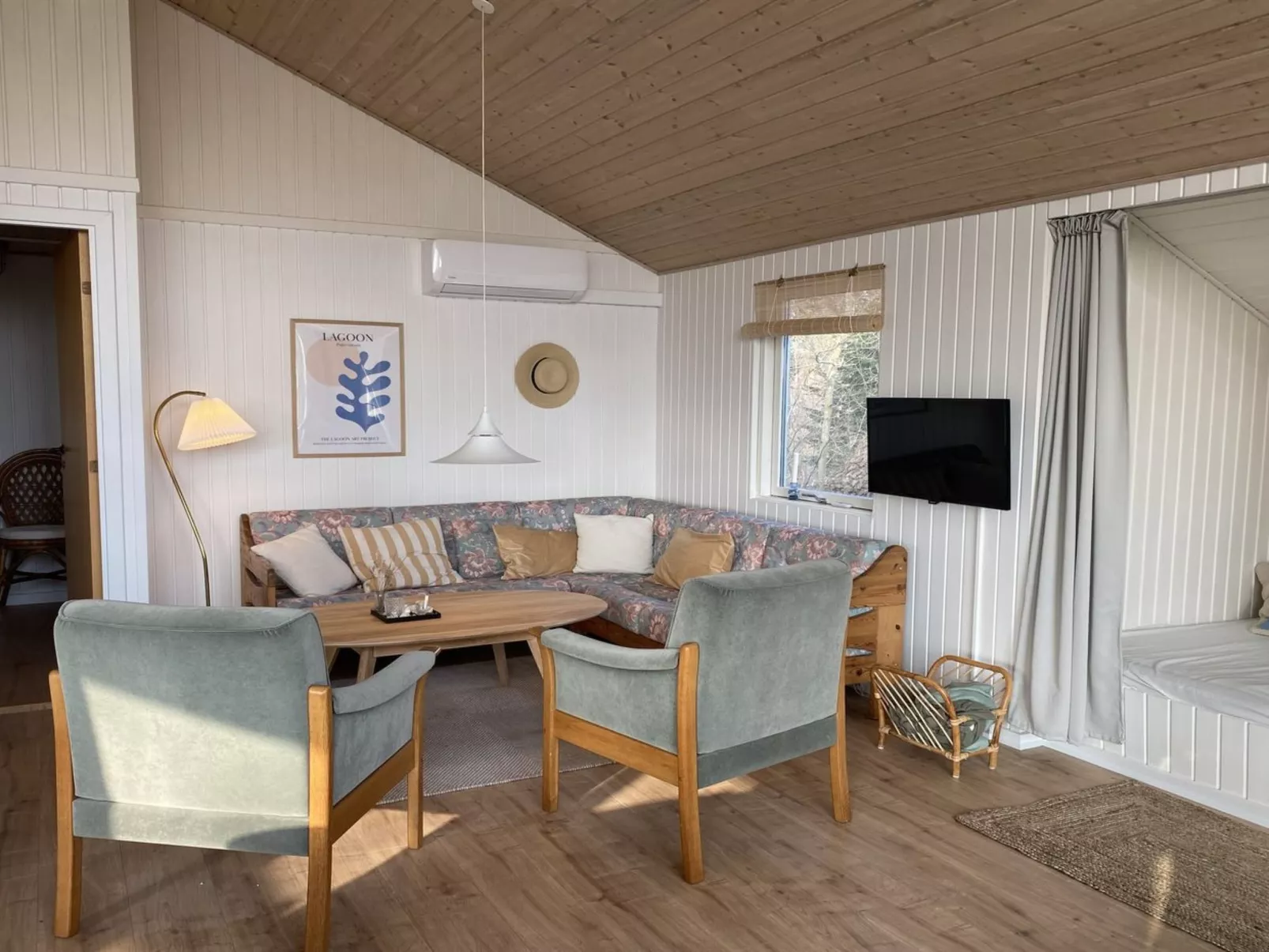 "Anne" - 150m from the sea-Inside