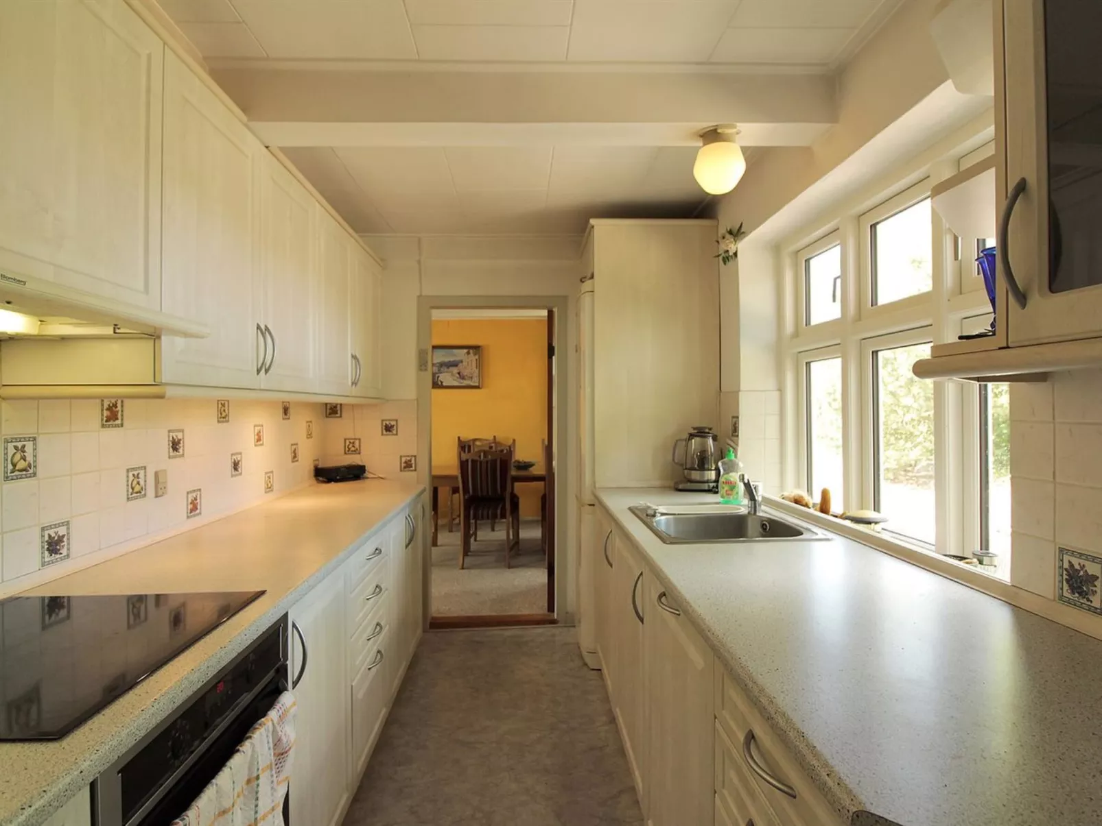 "Albertine" - 600m from the sea-Inside