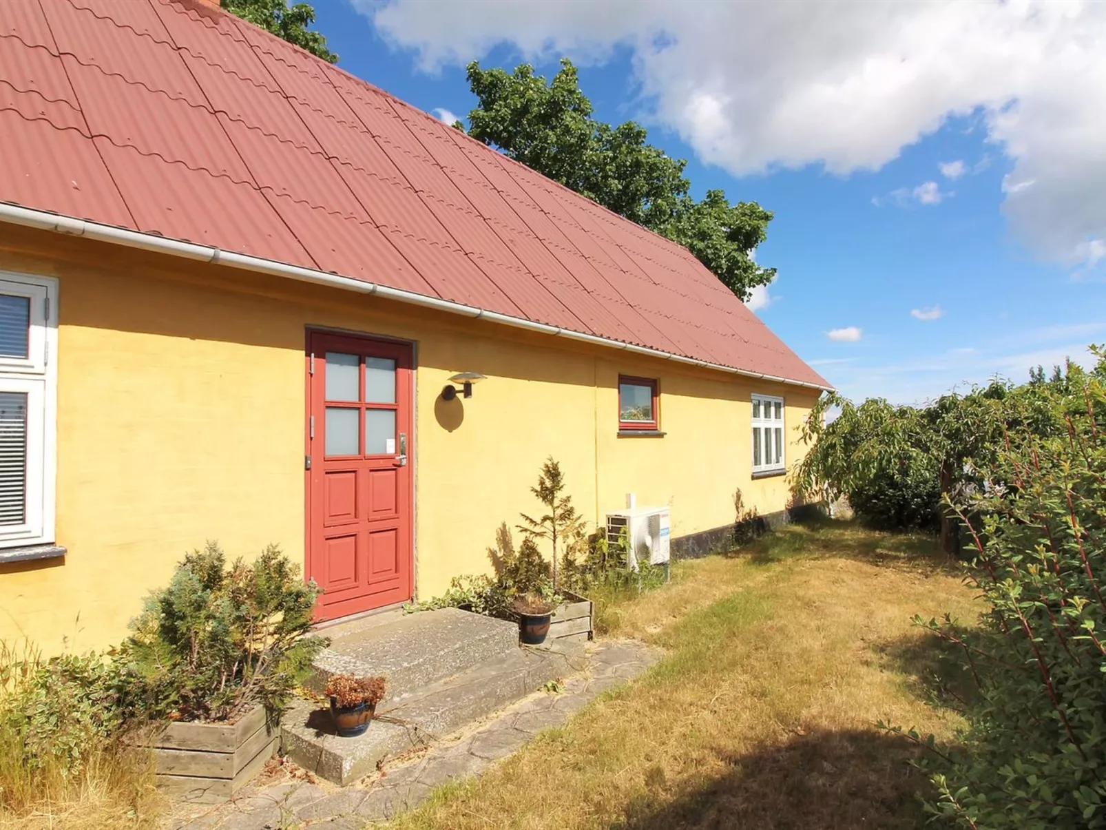 "Albertine" - 600m from the sea-Outside