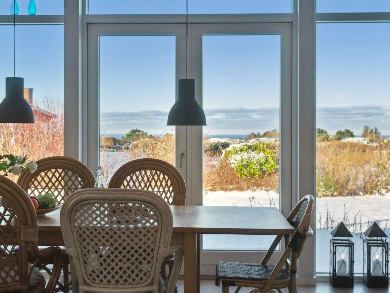 "Els" - 1.8km from the sea-Inside