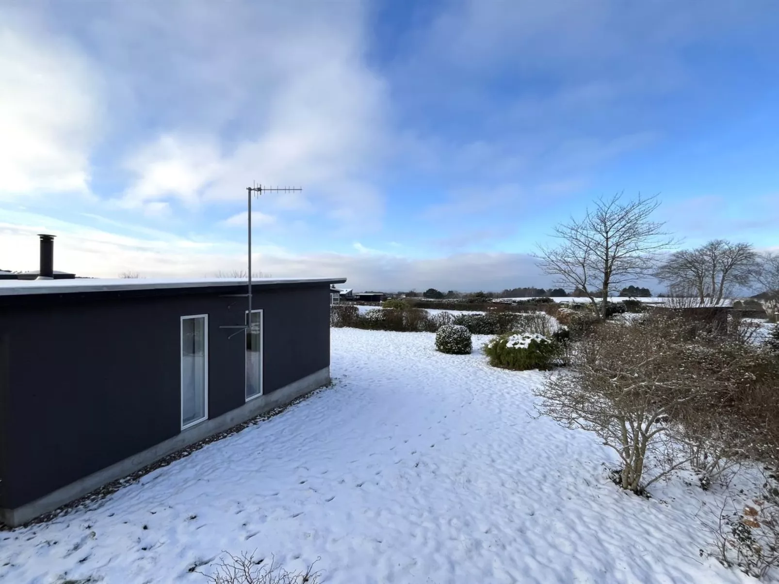 "Els" - 1.8km from the sea-Outside