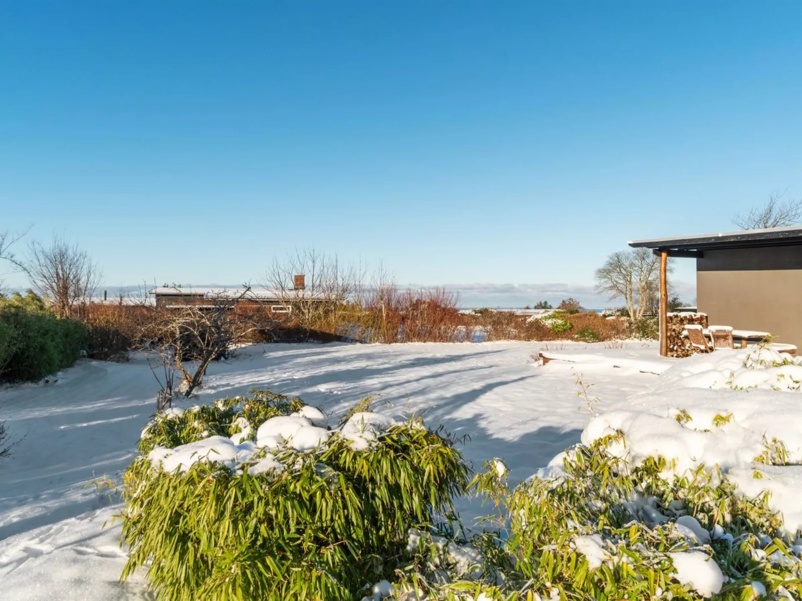 "Els" - 1.8km from the sea-Outside