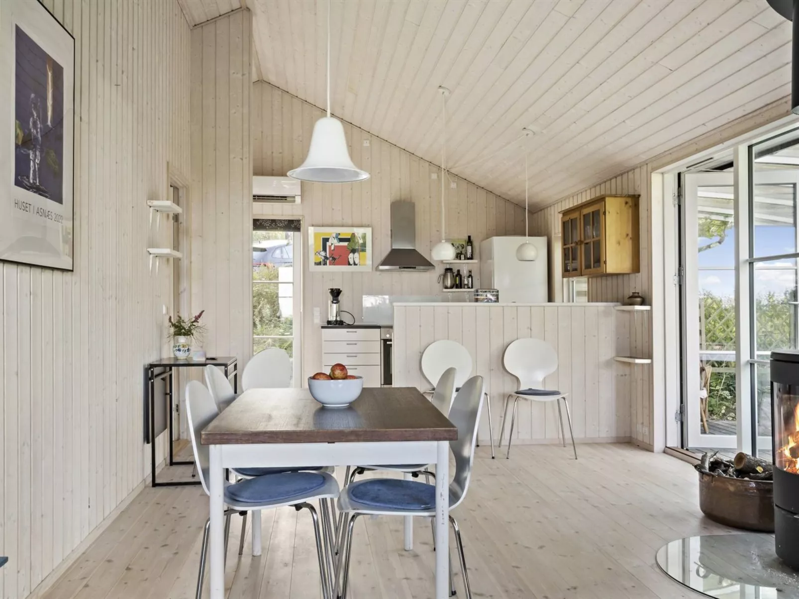 "Thorid" - 850m from the sea-Inside