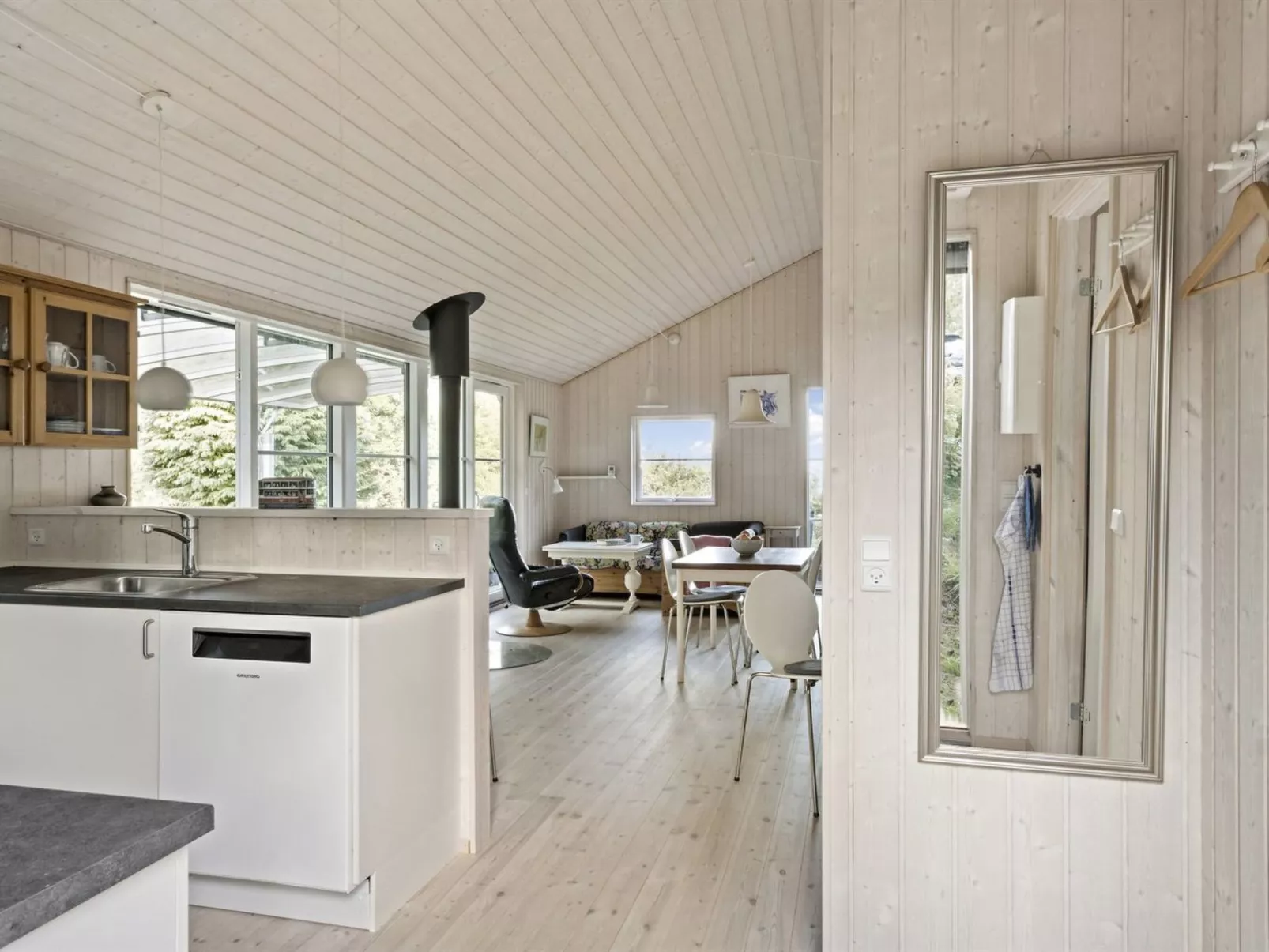 "Thorid" - 850m from the sea-Inside