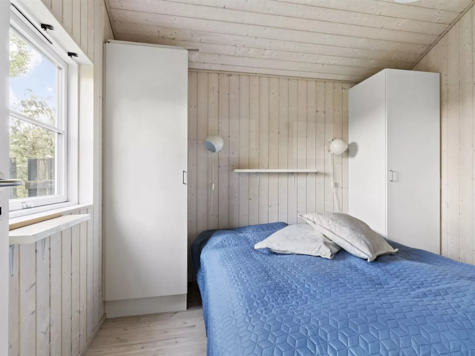 "Thorid" - 850m from the sea-Inside