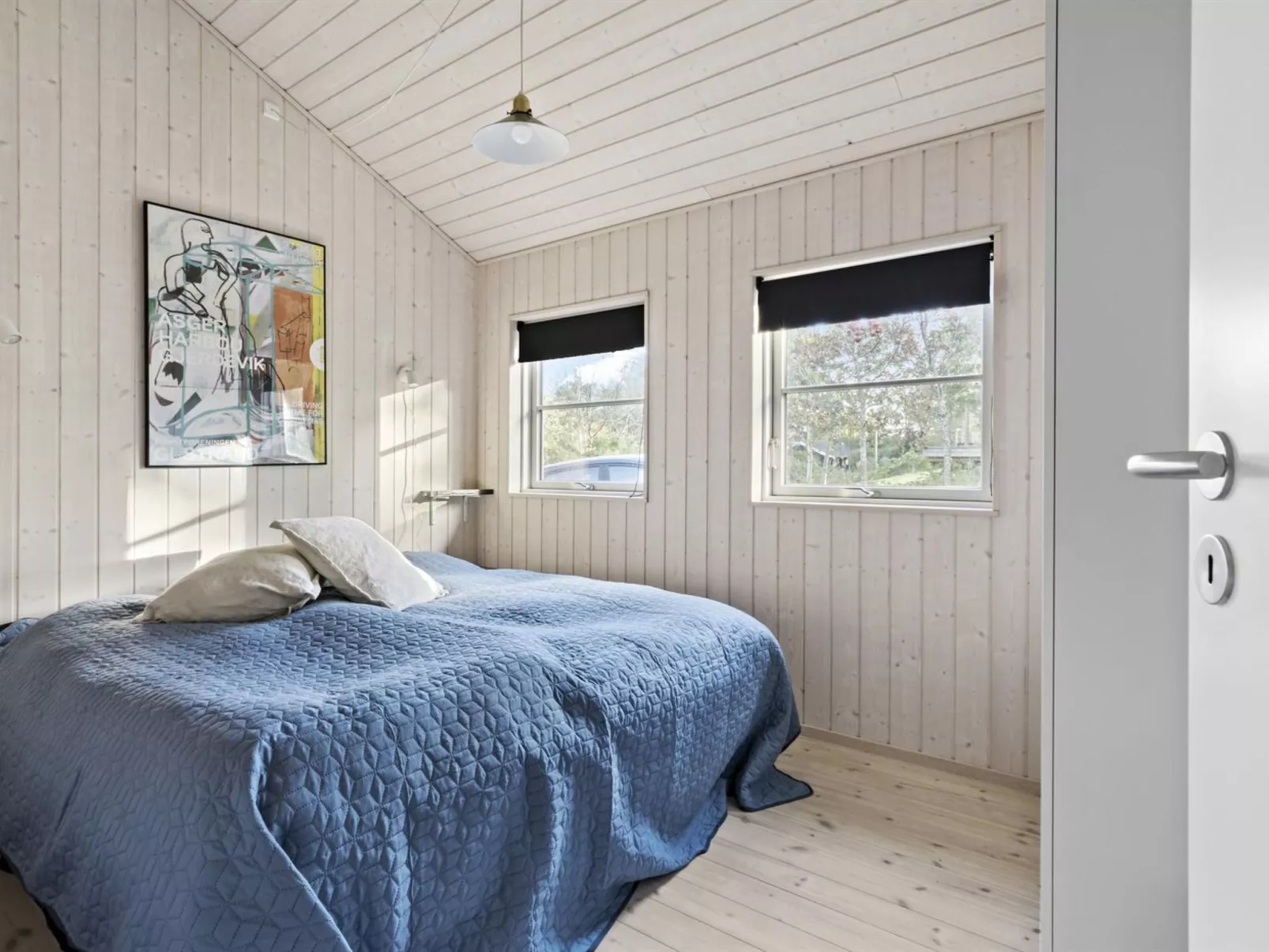 "Thorid" - 850m from the sea-Inside