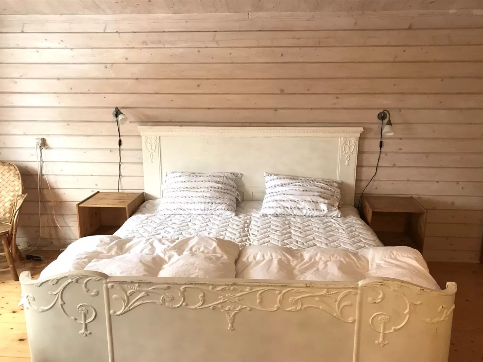 "Thorid" - 850m from the sea-Inside