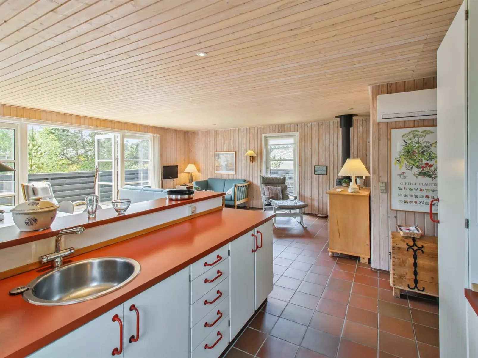 "Andrea" - 1.6km from the sea-Inside