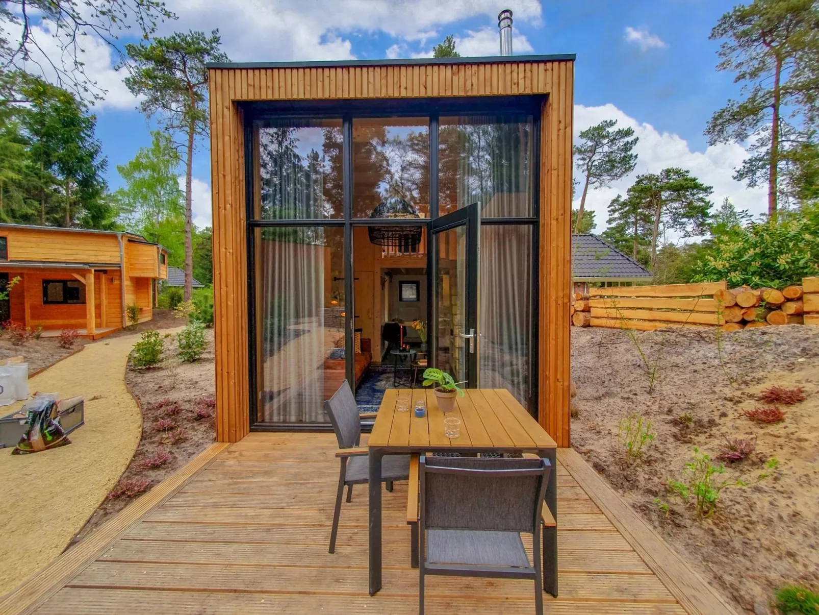 Tiny House 2-Outside