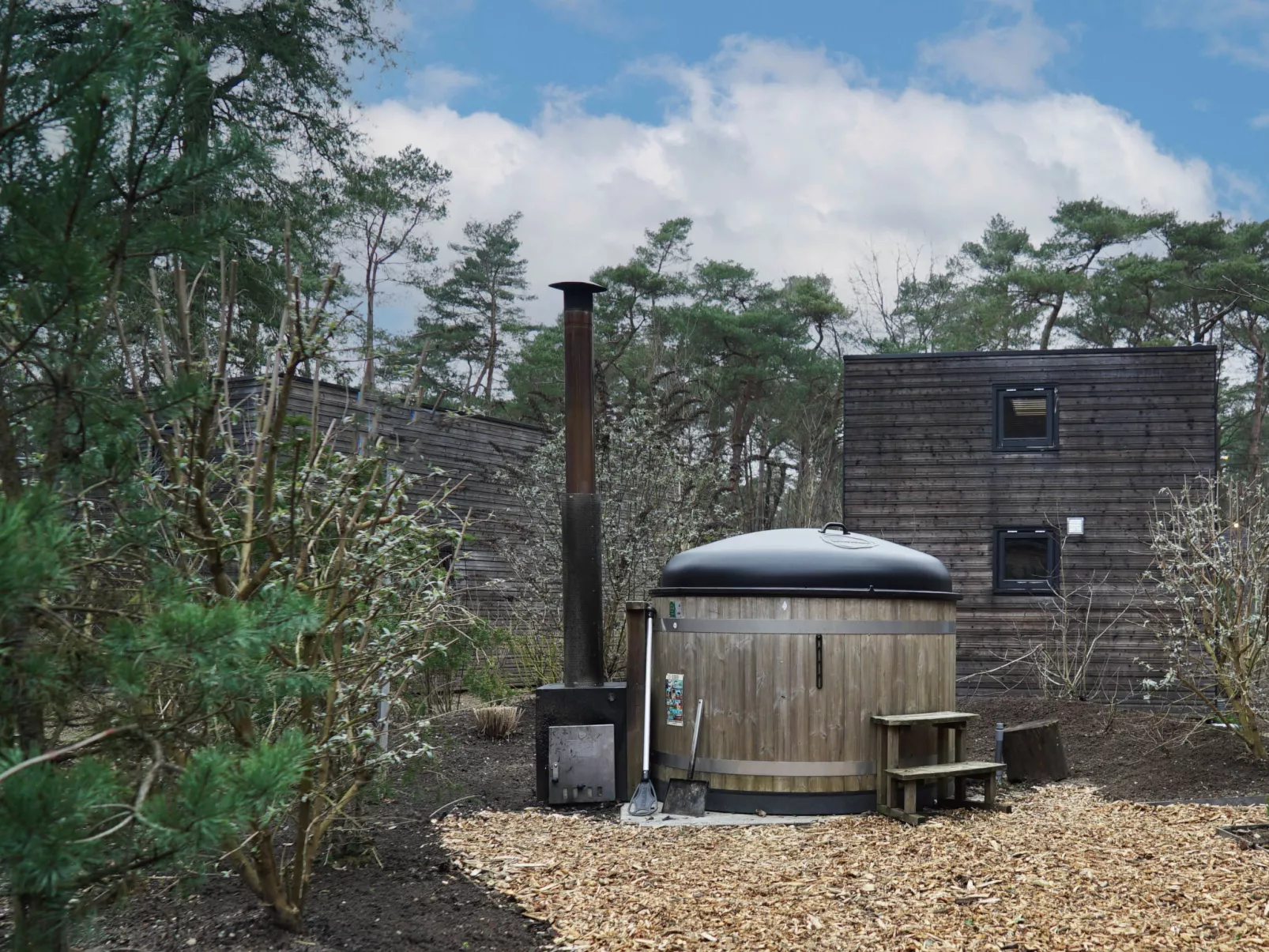 Tiny House 2-Outside