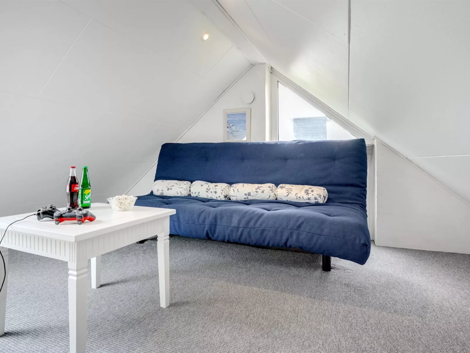 "Marjukka" - 10m from the sea-Inside