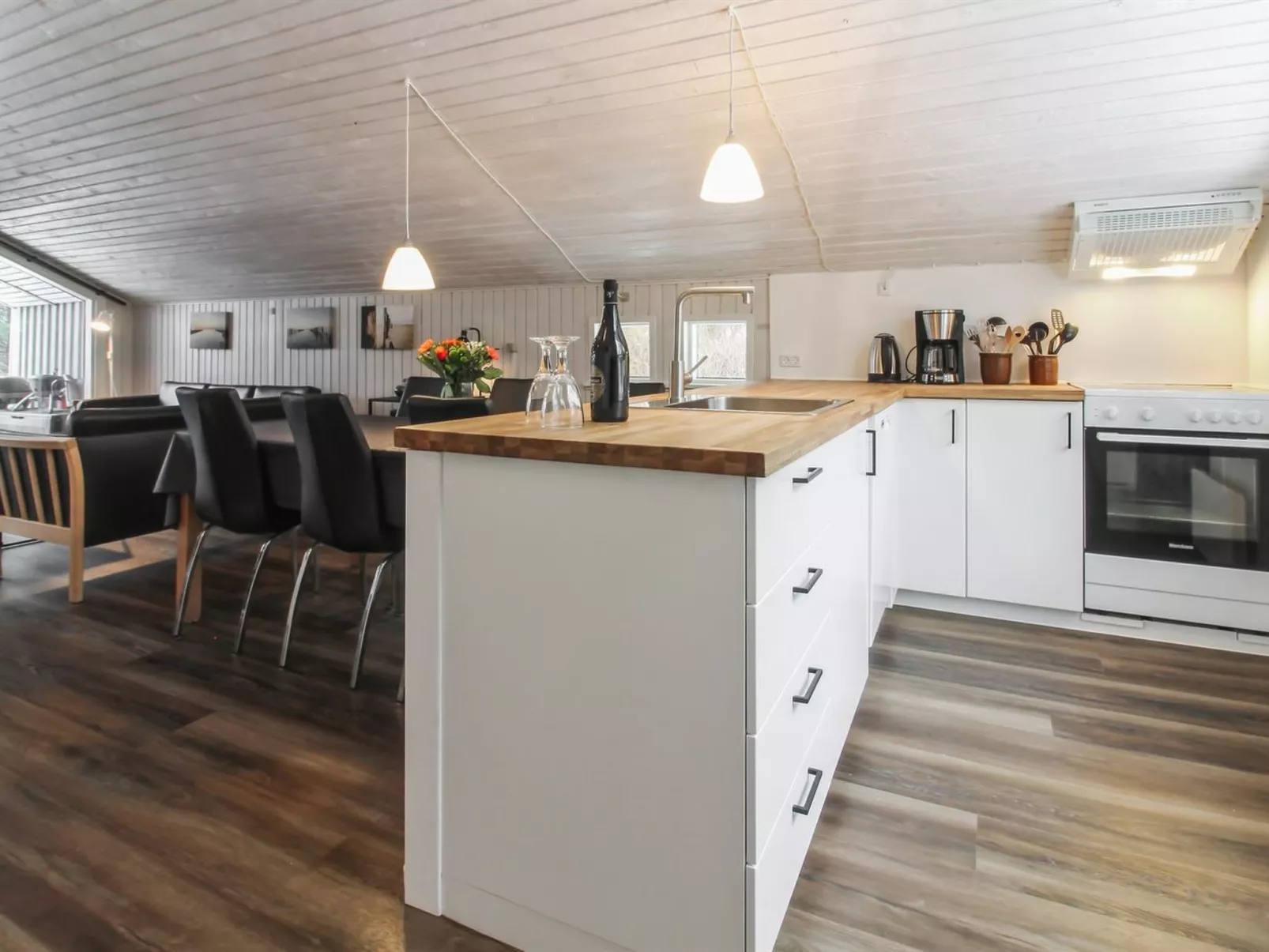"Corinna" - 28km from the sea-Drinnen