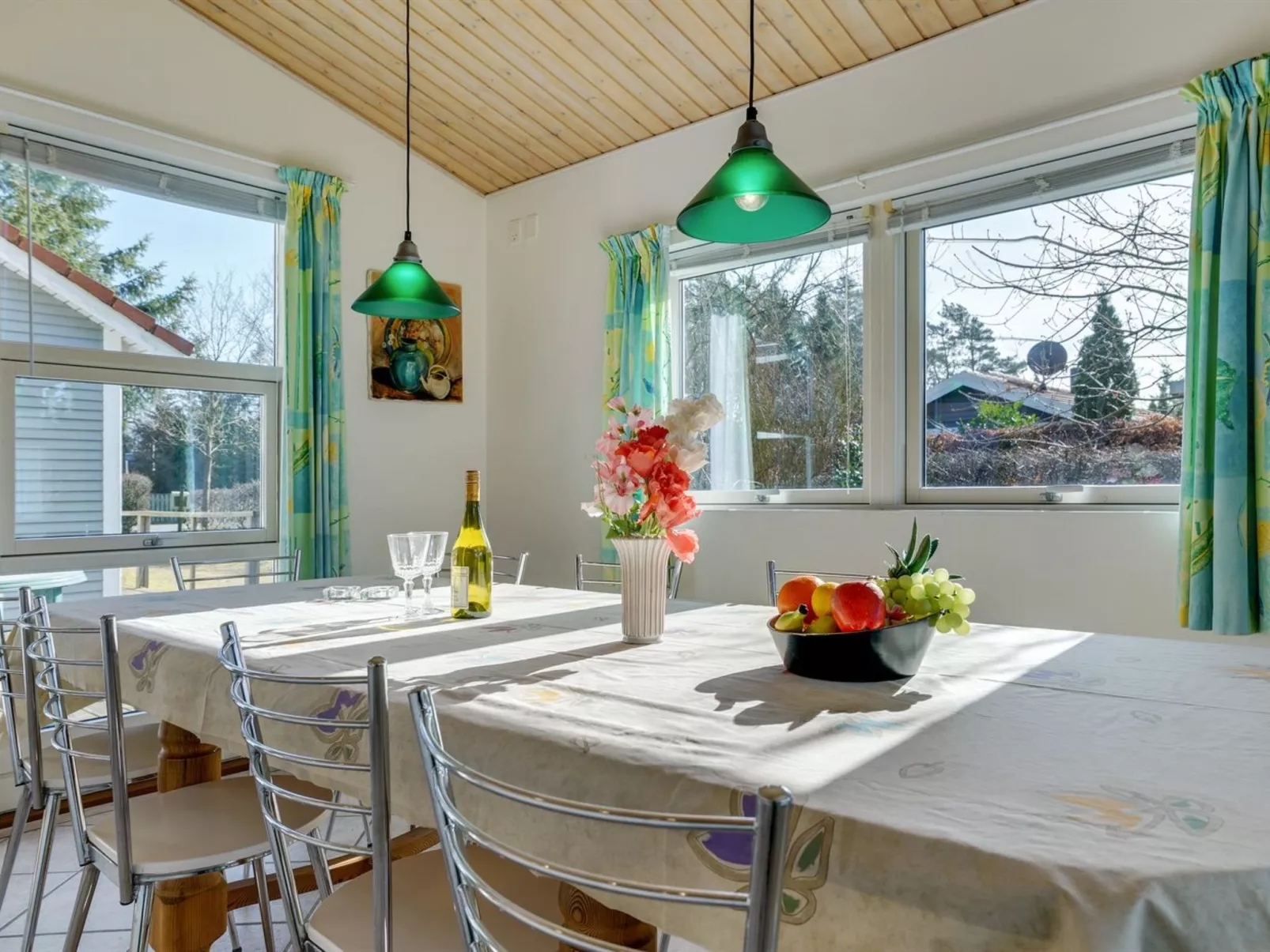 "Gravers" - 100m from the sea-Inside