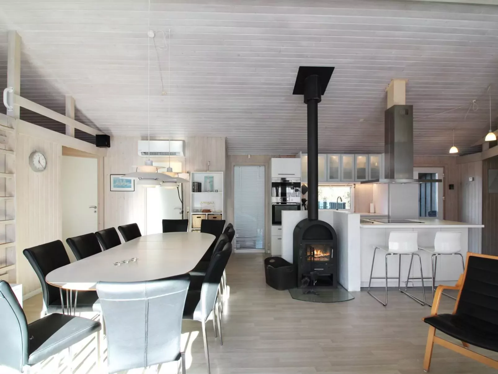 "Aponi" - 400m from the sea-Inside