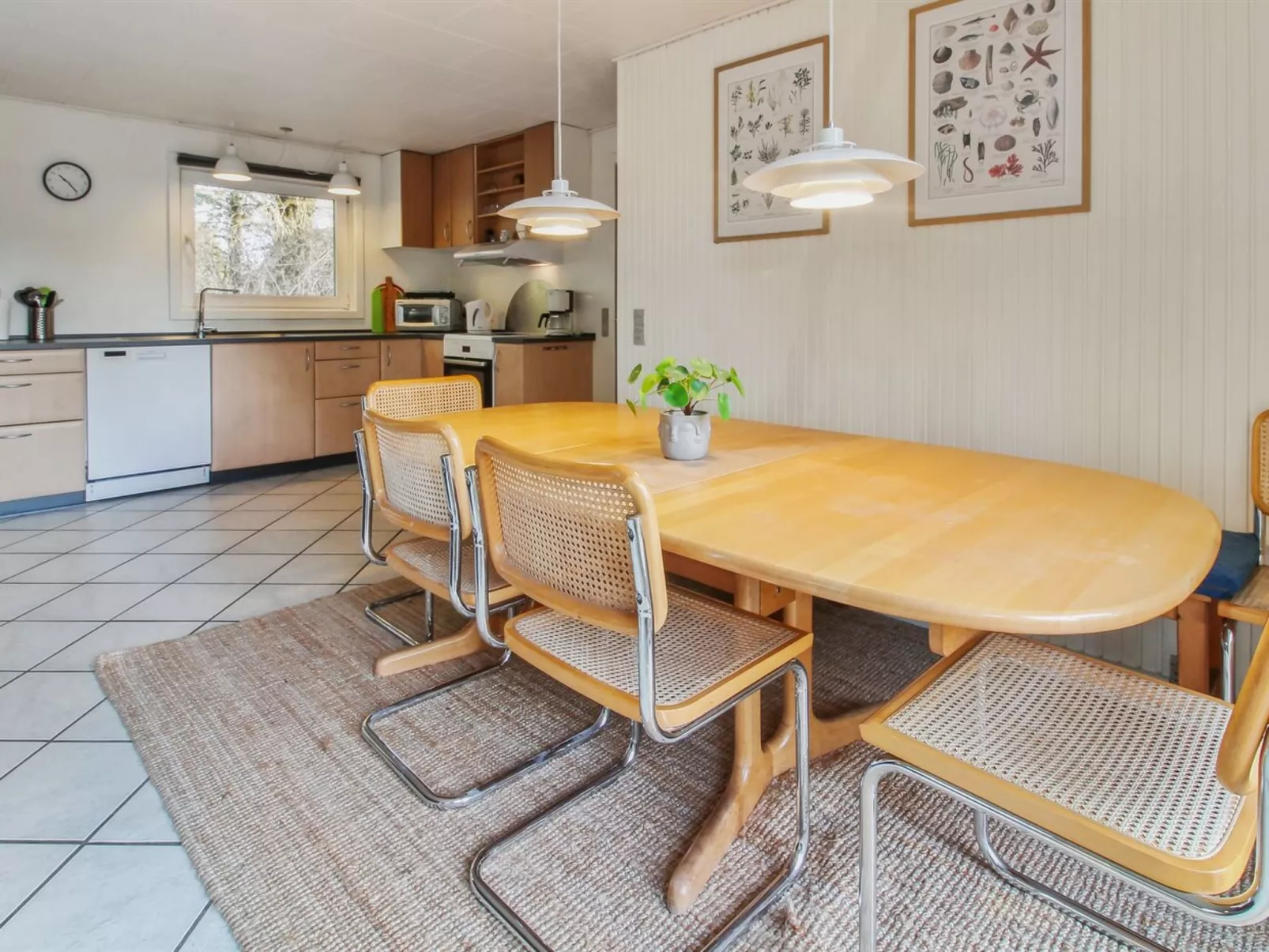 "Arnold" - 3.3km from the sea-Inside