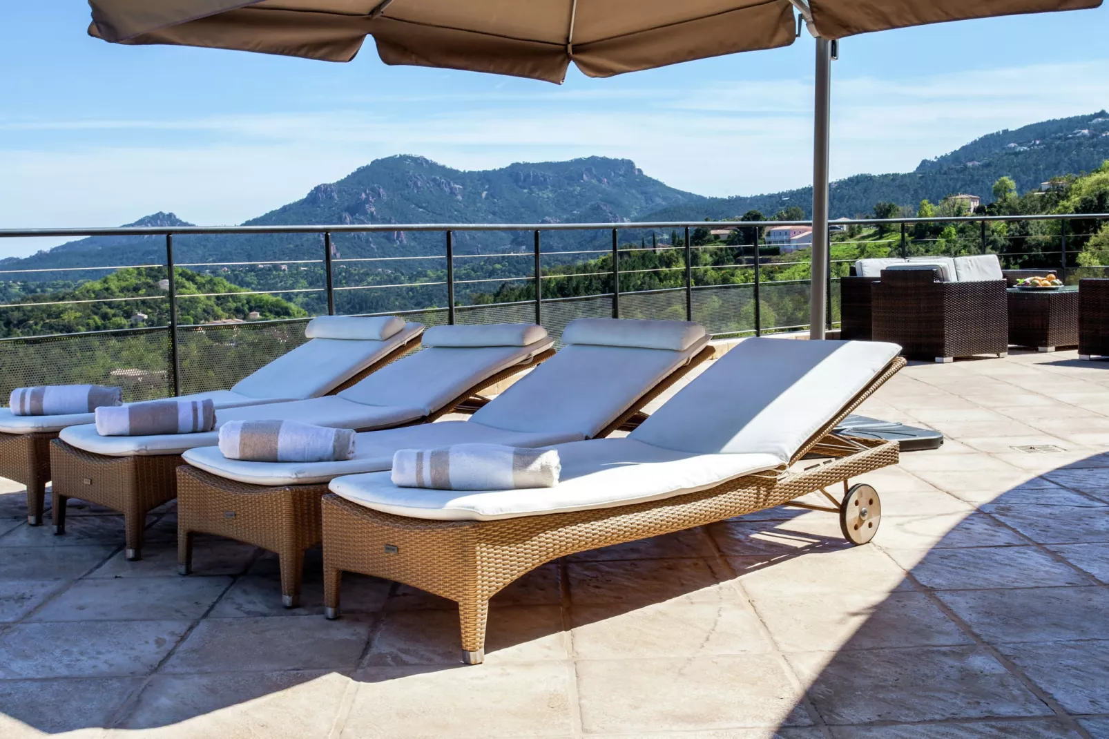 Villa le Mareret-Terrace balcony