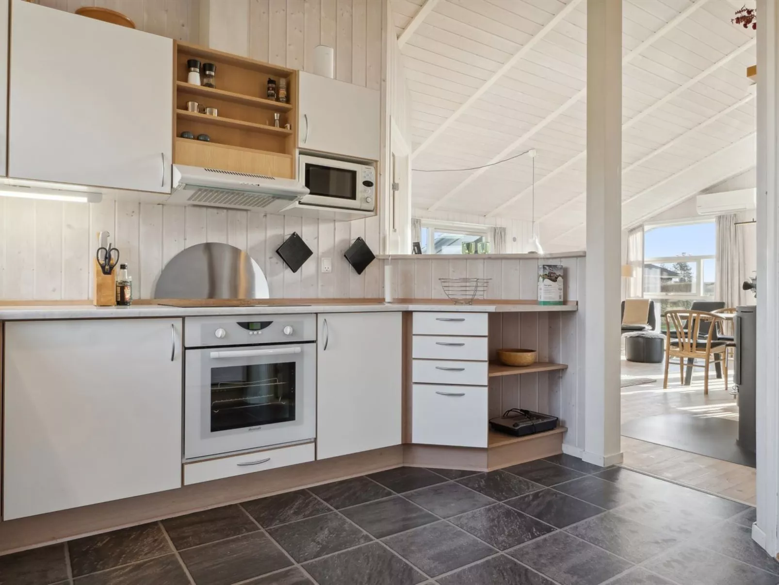 "Sira" - 350m from the sea-Inside