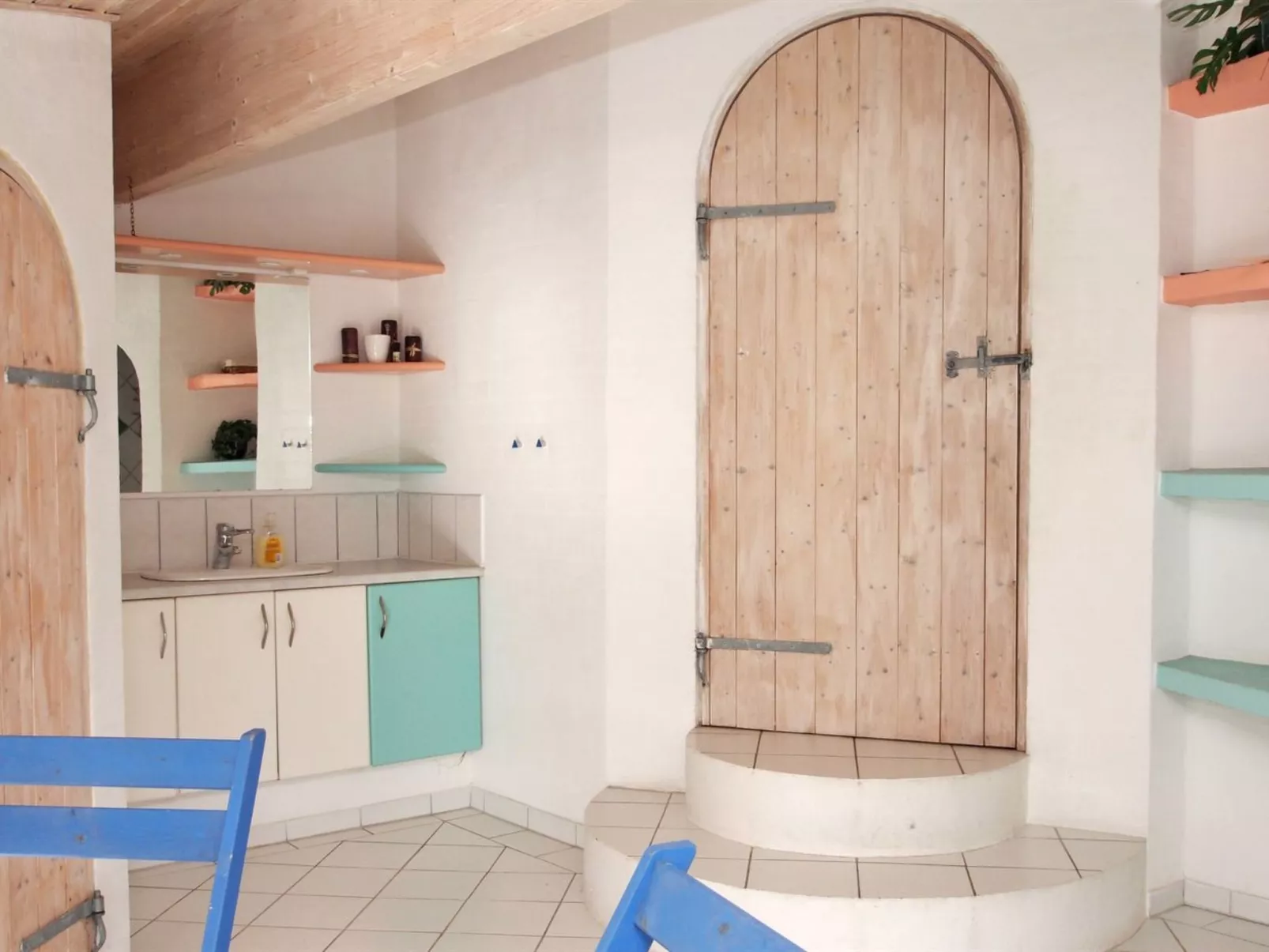 "Unto" - 100m from the sea-Inside