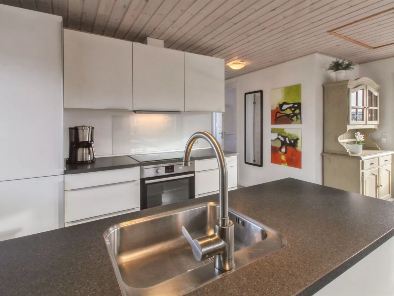 "Mikka" - 450m from the sea-Inside