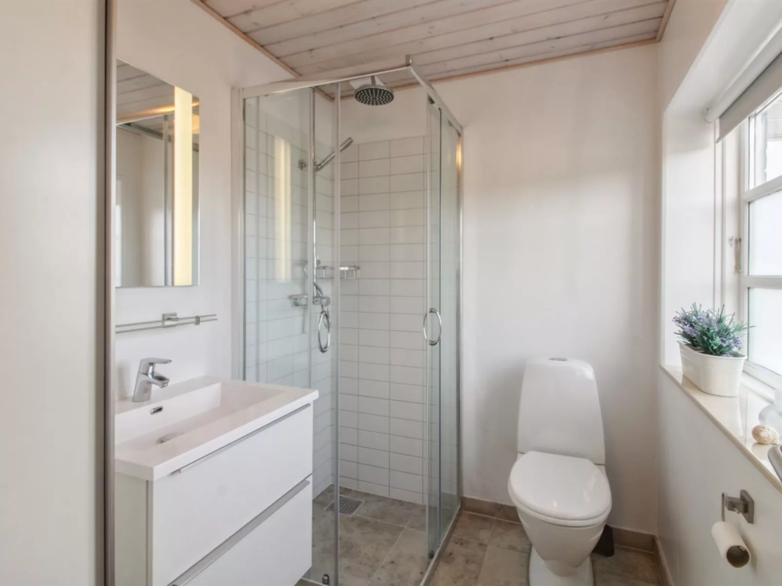 "Mikka" - 450m from the sea-Inside