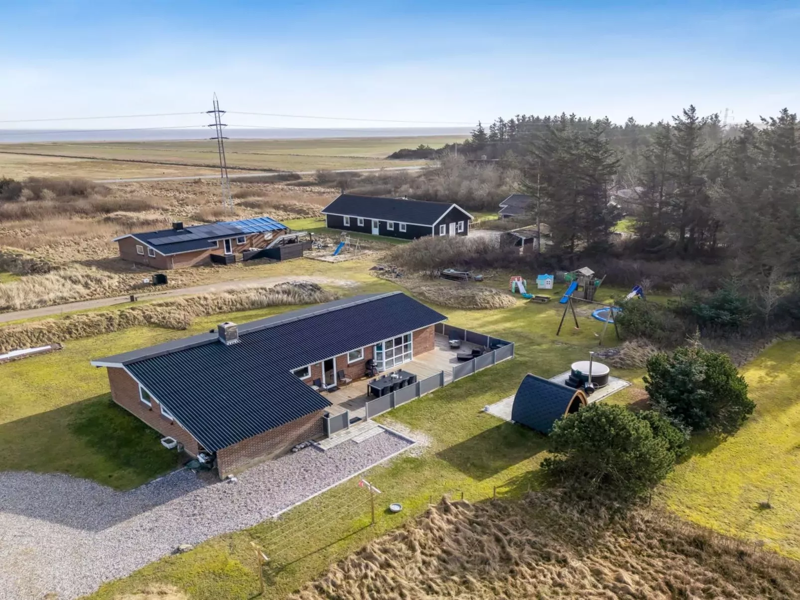 "Sissan" - 900m from the sea-Outside