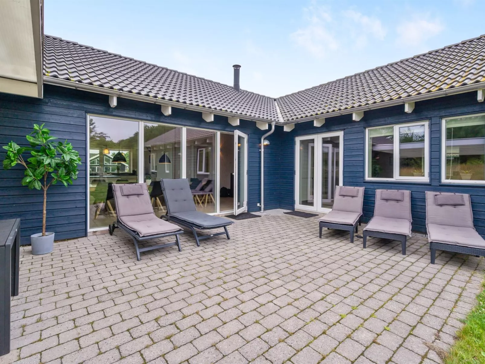"Jelke" - 520m from the sea-Outside